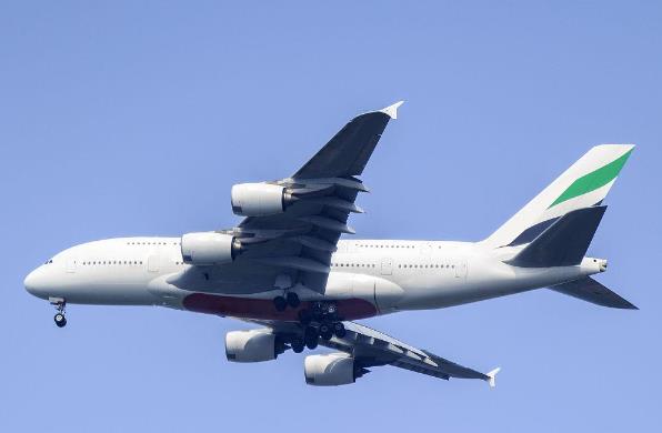 英國空運價格的變動受到了哪些因素的影響？